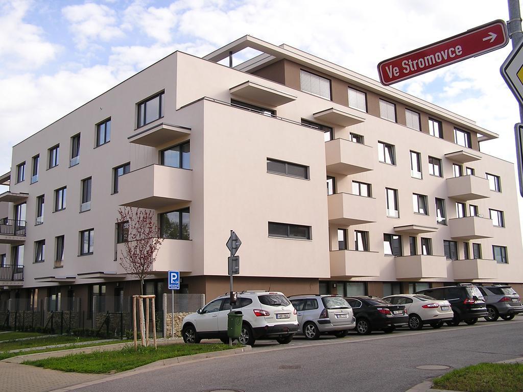 Gonda Apartments Hradec Králové Esterno foto